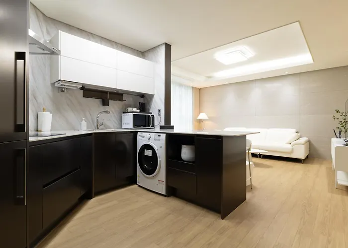 Brown Suites Busan Station